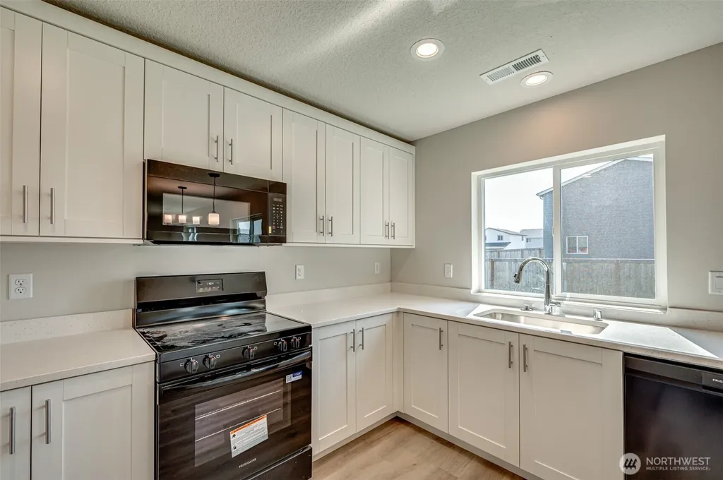 2010 Henderson Way Longview WA 98632