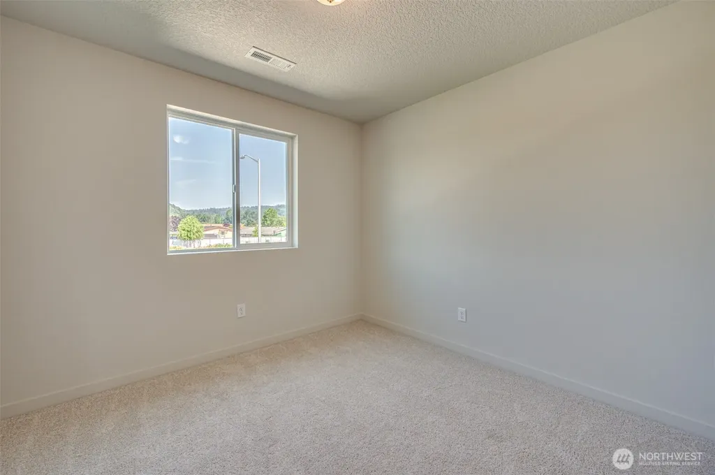 2010 Henderson Way Longview WA 98632