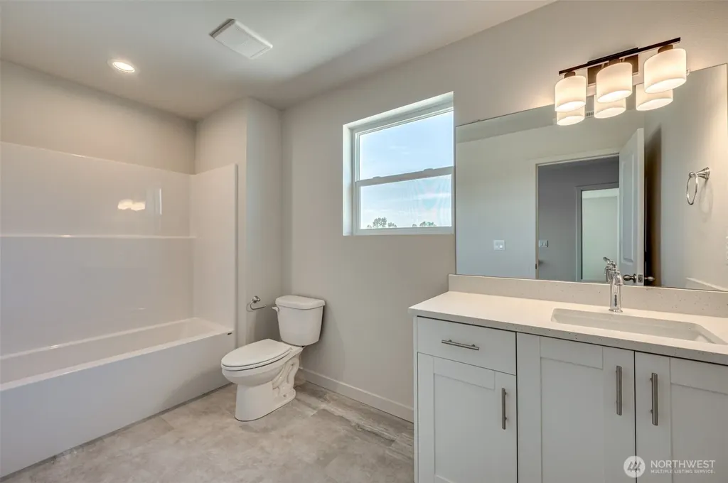2010 Henderson Way Longview WA 98632