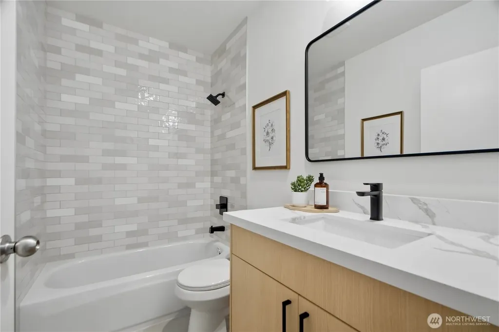 11229 NE 106th Place Kirkland WA 98033