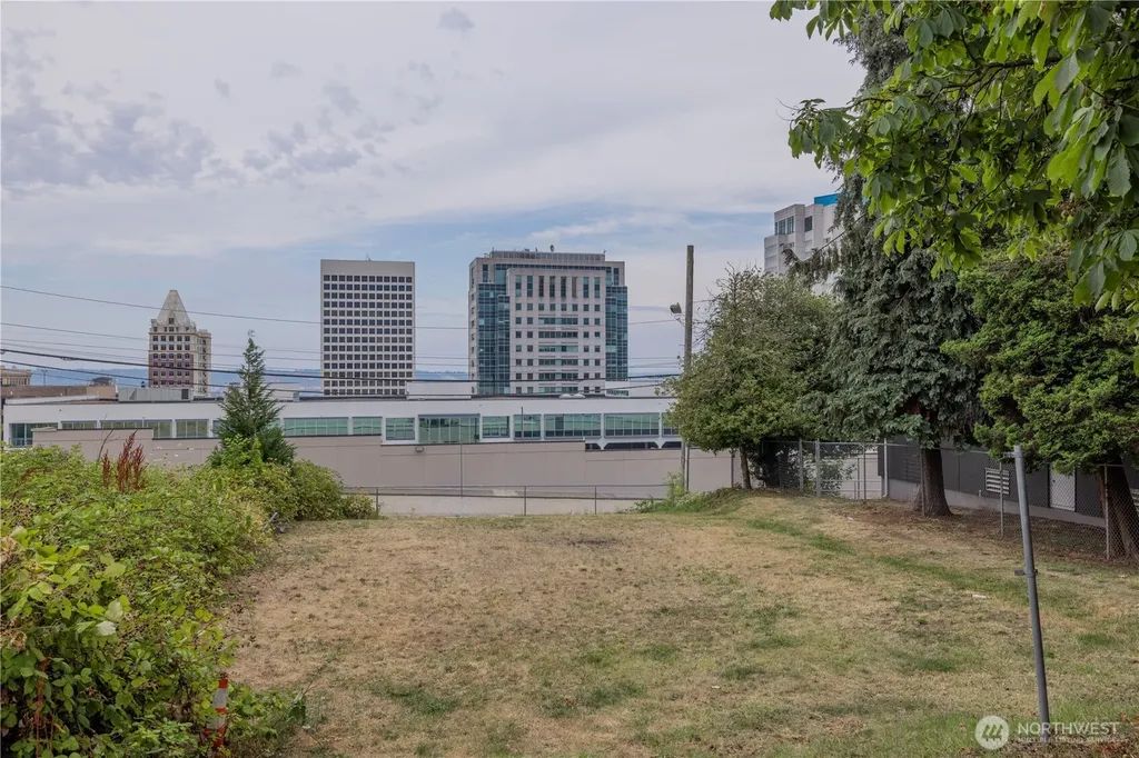 1137 Fawcett Avenue Tacoma WA 98402