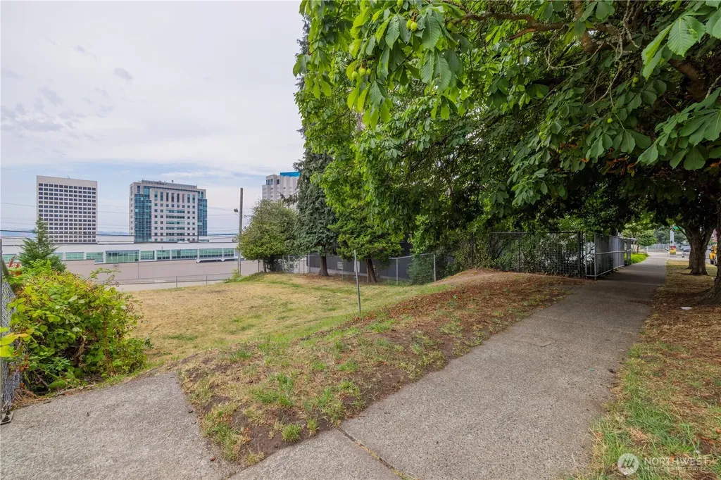 1137 Fawcett Avenue Tacoma WA 98402