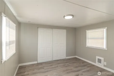 5214 72nd Avenue E Puyallup WA 98371