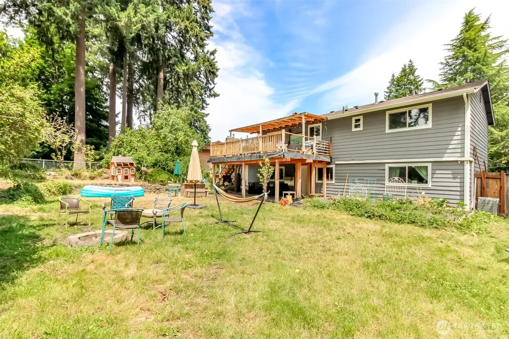 7020 E Homestead Court Tacoma WA 98404