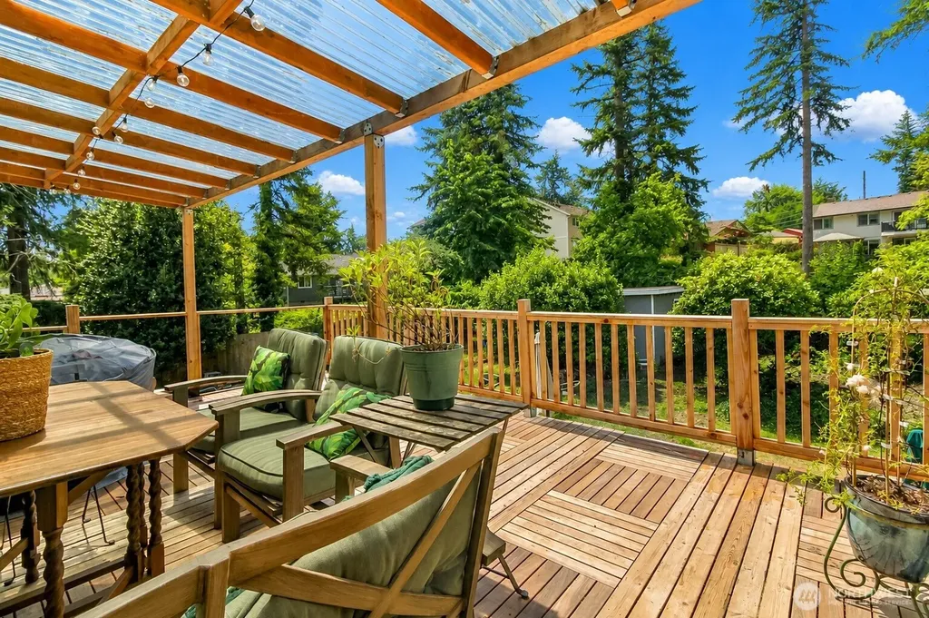 7020 E Homestead Court Tacoma WA 98404