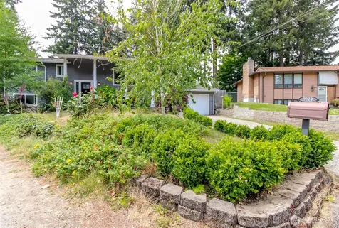 7020 E Homestead Court Tacoma WA 98404