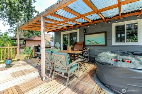 7020 E Homestead Court Tacoma WA 98404