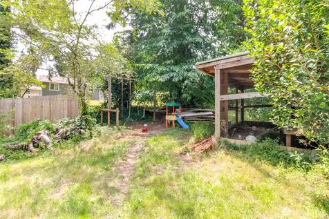 7020 E Homestead Court Tacoma WA 98404
