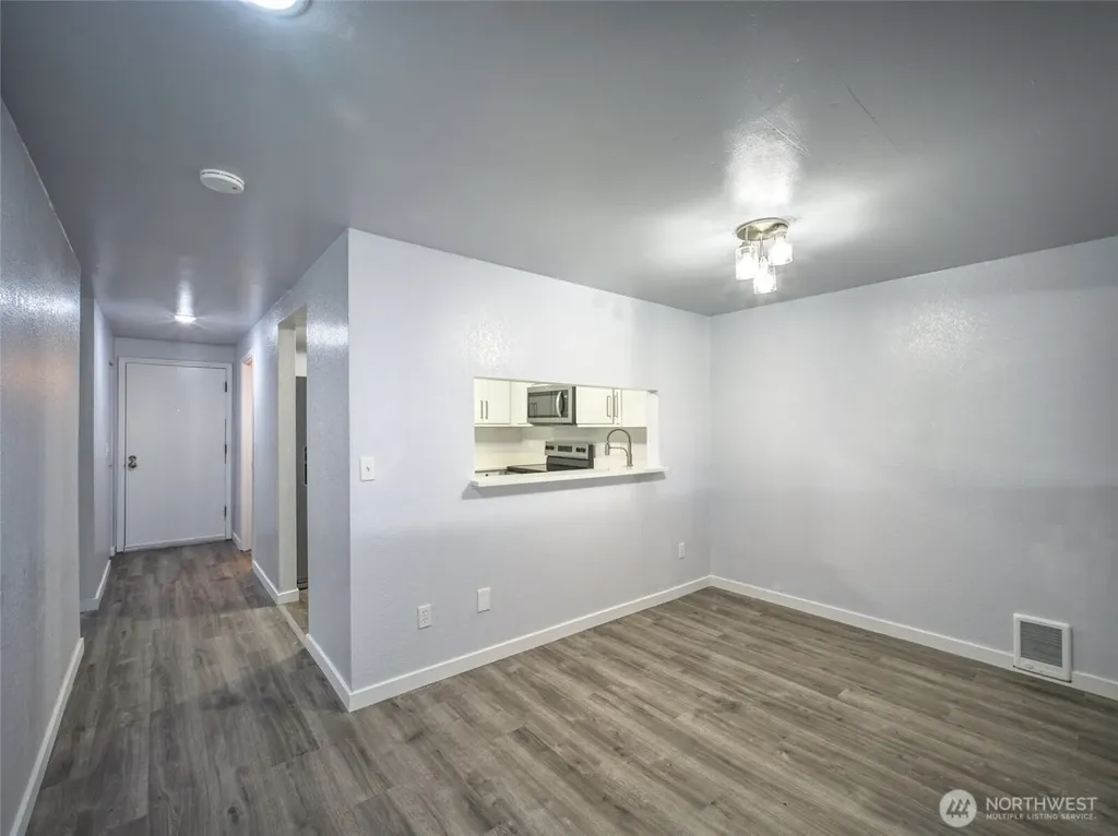 2611 NE 4th Street Renton WA 98056