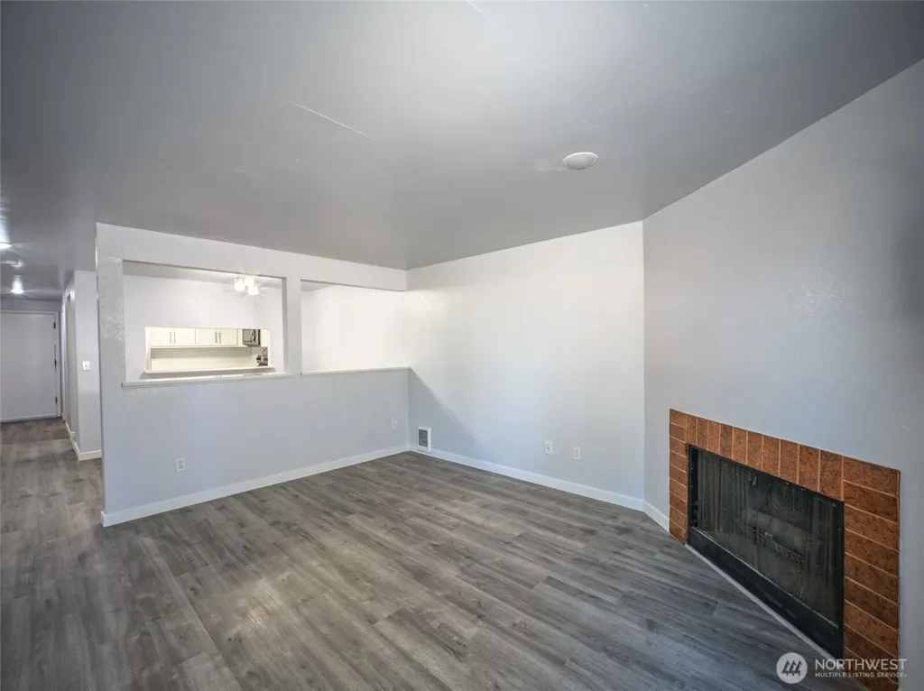 2611 NE 4th Street Renton WA 98056
