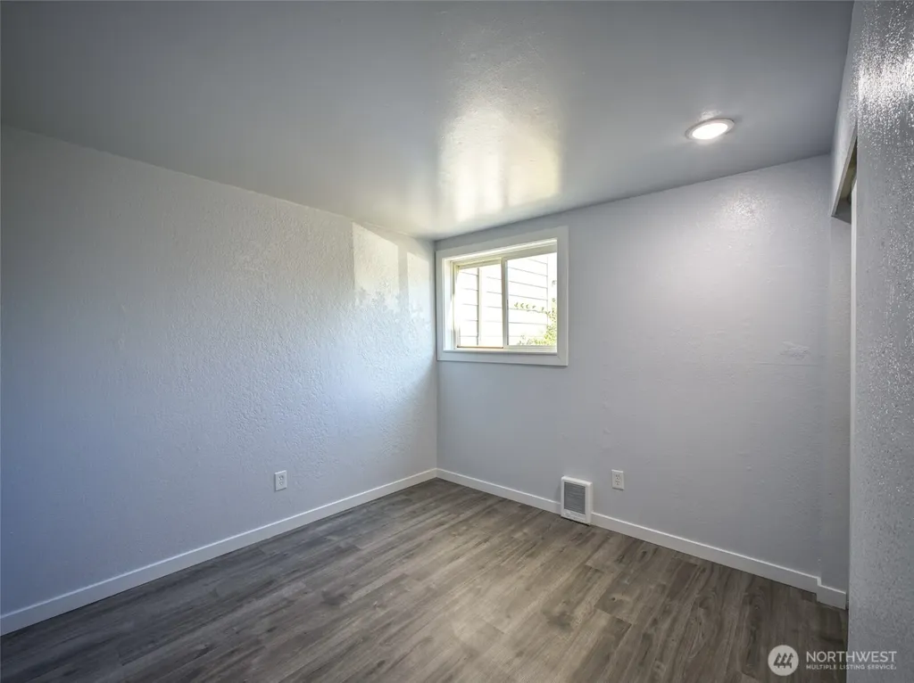 2611 NE 4th Street Renton WA 98056