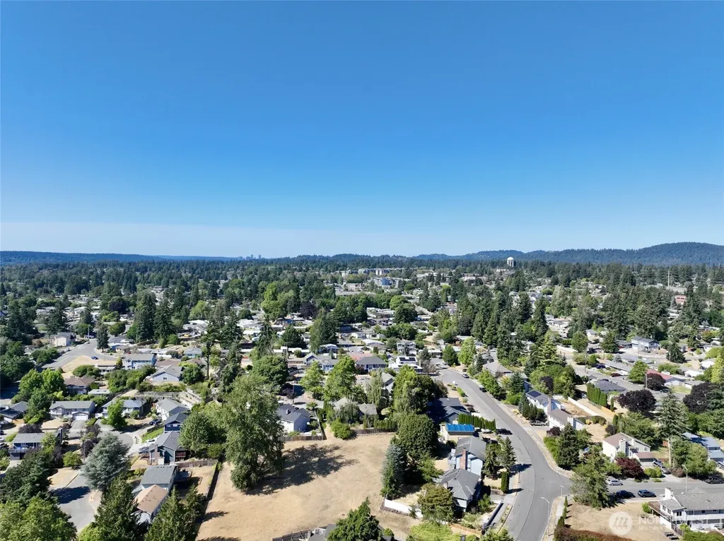 2611 NE 4th Street Renton WA 98056