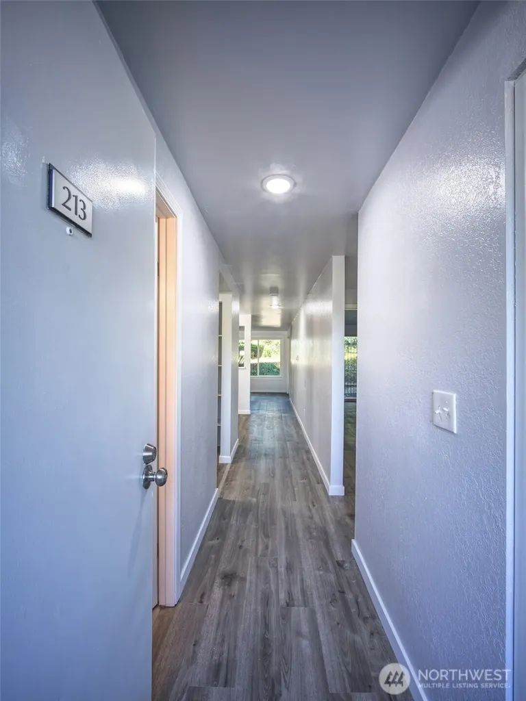 2611 NE 4th Street Renton WA 98056
