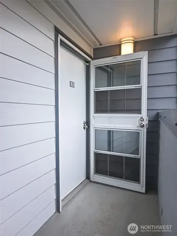 2611 NE 4th Street Renton WA 98056