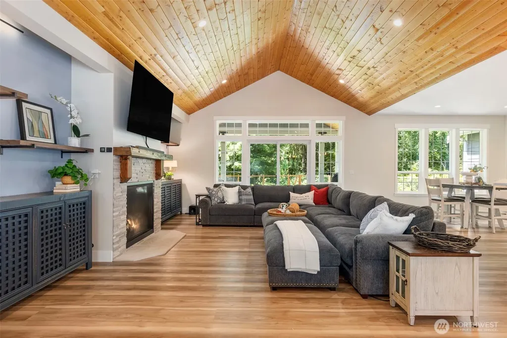 29513 Parcells Road NE Kingston WA 98346