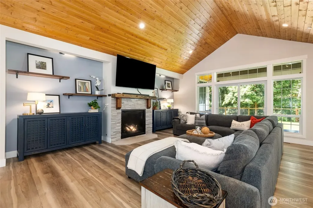 29513 Parcells Road NE Kingston WA 98346