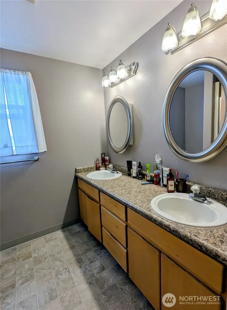 2439 Mulberry Avenue Longview WA 98632