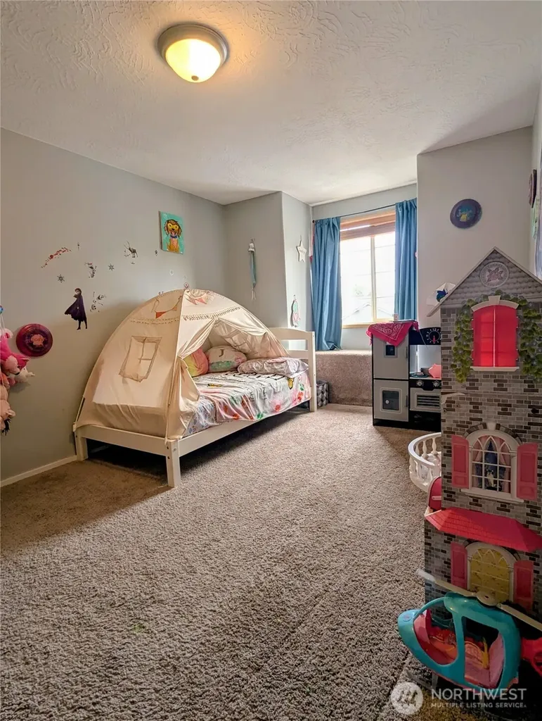 2439 Mulberry Avenue Longview WA 98632