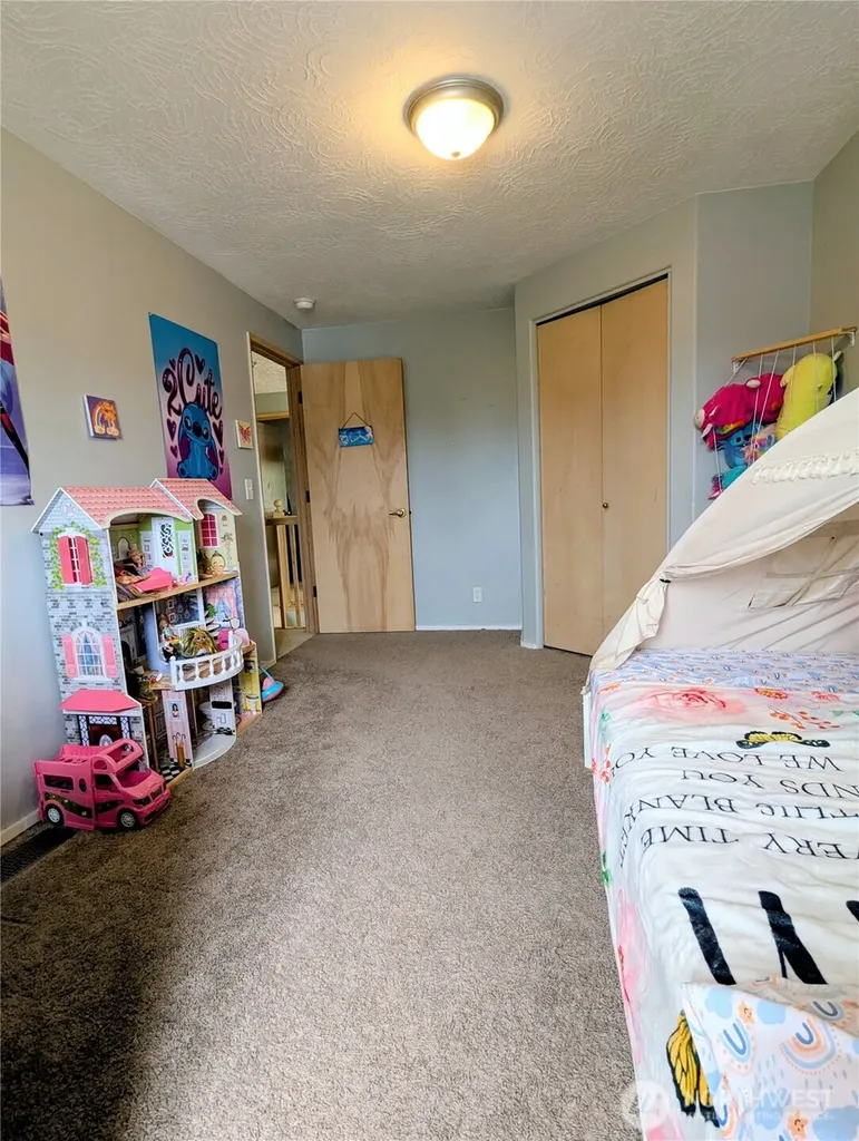 2439 Mulberry Avenue Longview WA 98632