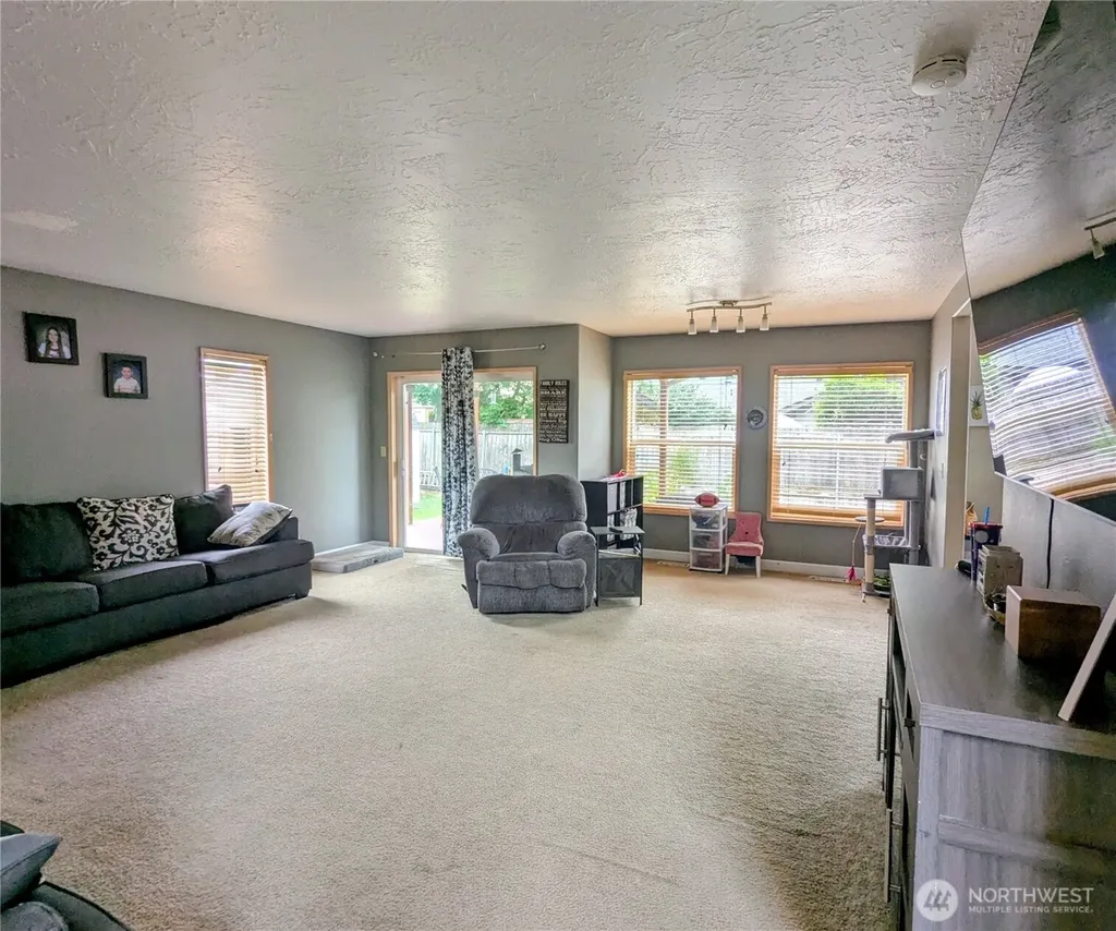 2439 Mulberry Avenue Longview WA 98632