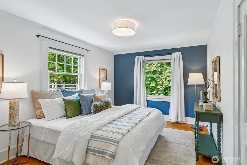 5248 17th Avenue NE Seattle WA 98105