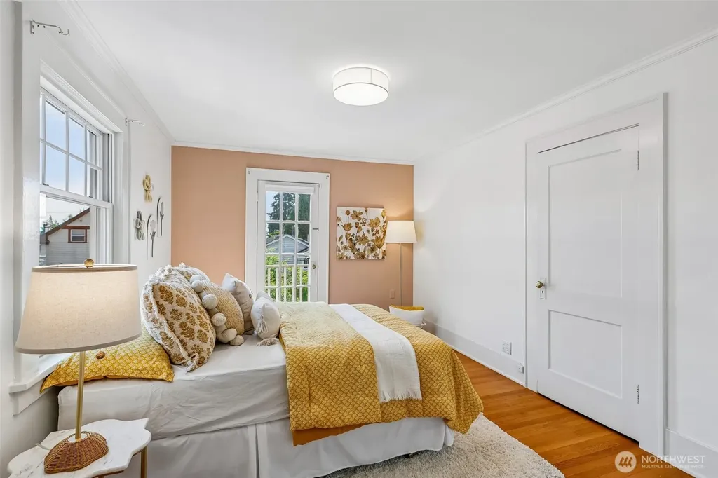 5248 17th Avenue NE Seattle WA 98105