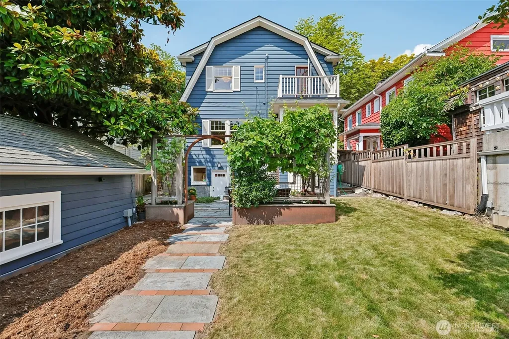 5248 17th Avenue NE Seattle WA 98105