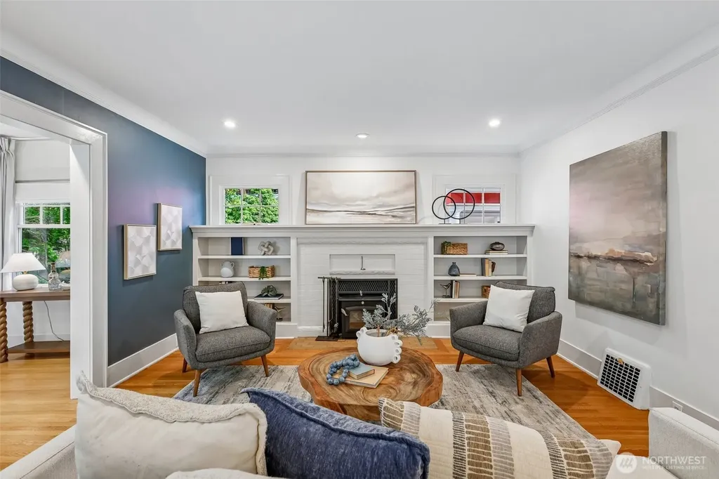 5248 17th Avenue NE Seattle WA 98105