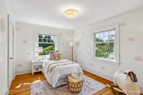 5248 17th Avenue NE Seattle WA 98105
