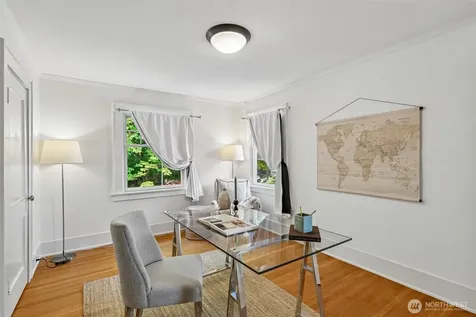 5248 17th Avenue NE Seattle WA 98105