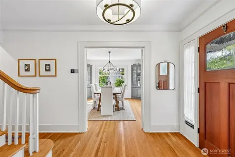 5248 17th Avenue NE Seattle WA 98105