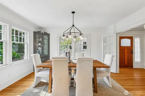 5248 17th Avenue NE Seattle WA 98105