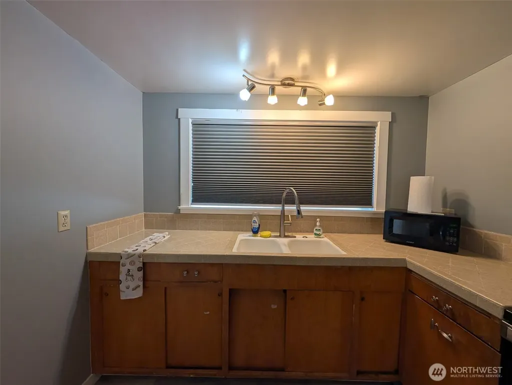9291 W Belfair Valley Road Bremerton WA 98312