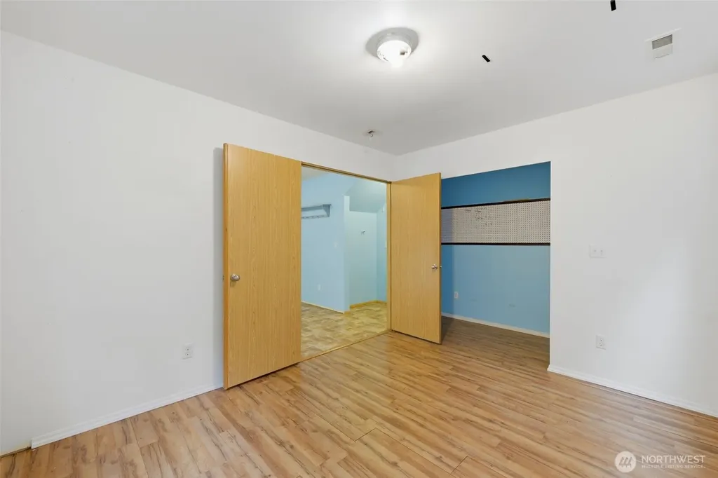 21284 Brevik Place NW Poulsbo WA 98370