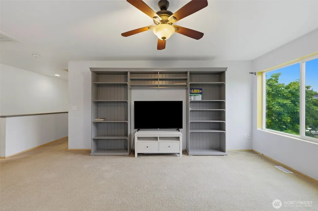 21284 Brevik Place NW Poulsbo WA 98370