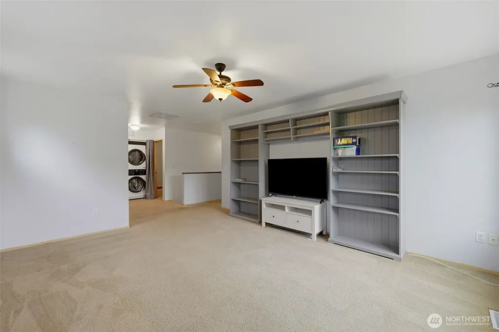 21284 Brevik Place NW Poulsbo WA 98370