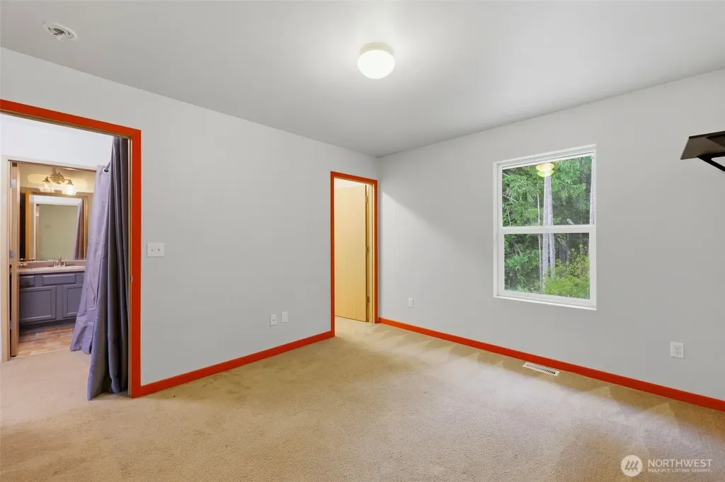 21284 Brevik Place NW Poulsbo WA 98370