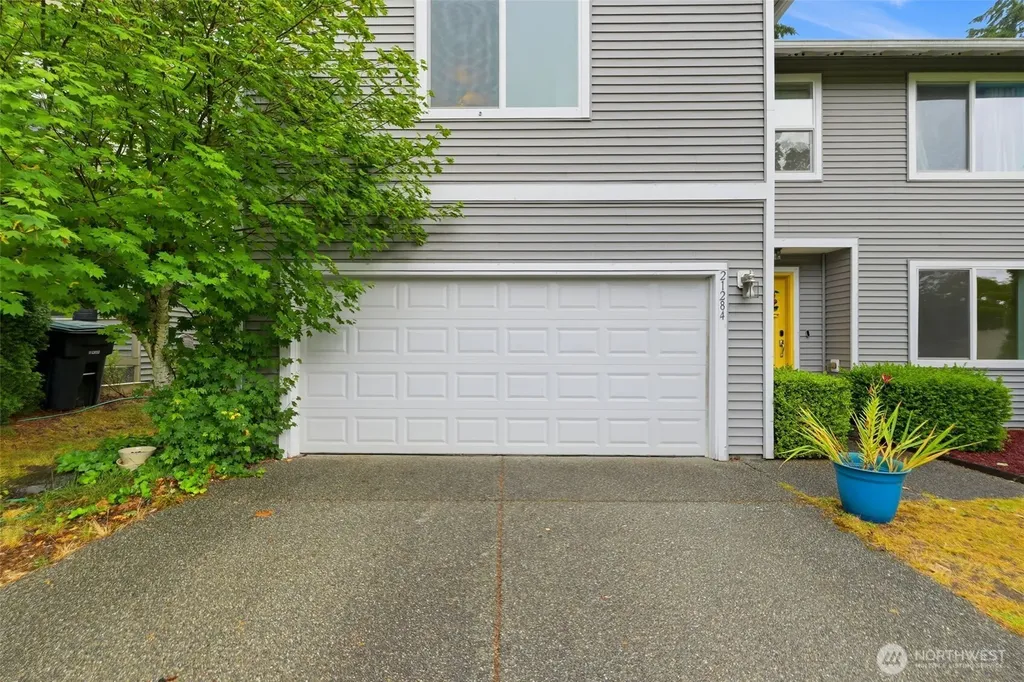 21284 Brevik Place NW Poulsbo WA 98370
