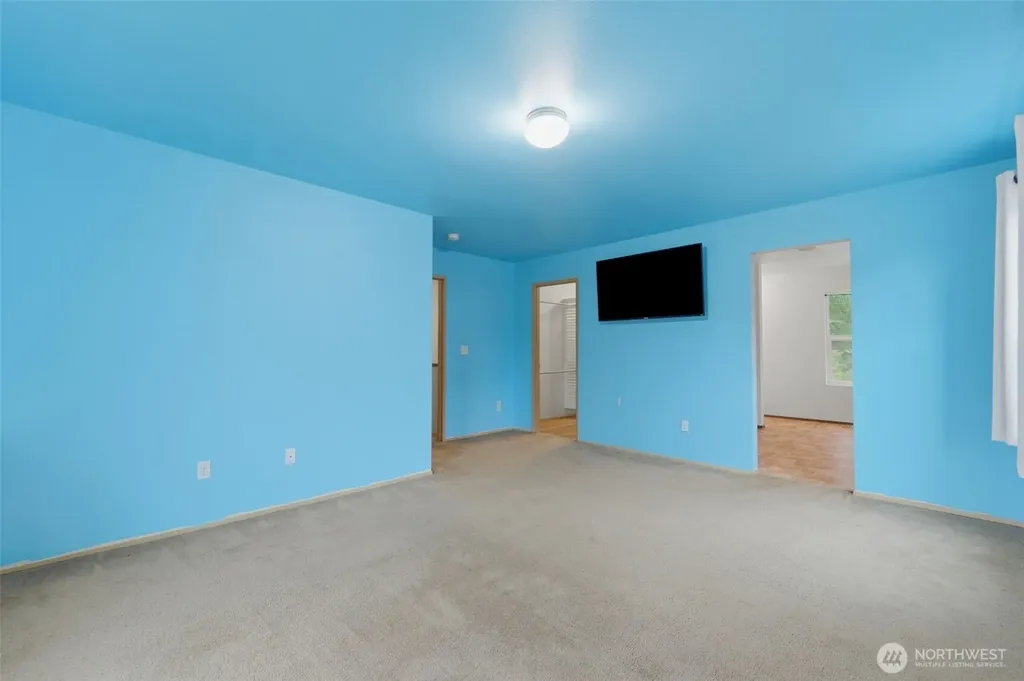 21284 Brevik Place NW Poulsbo WA 98370