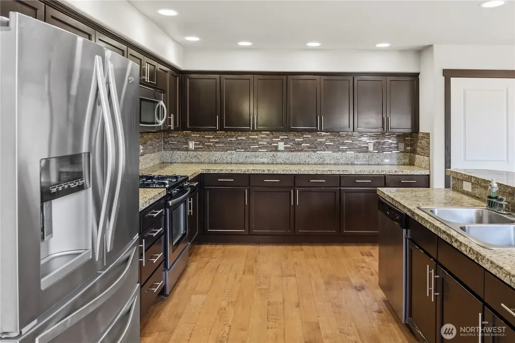 301 Barry Loop Mount Vernon WA 98274