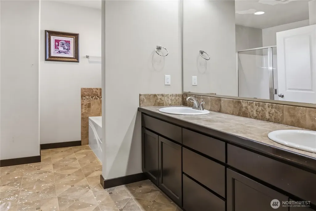 301 Barry Loop Mount Vernon WA 98274