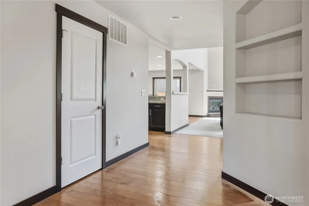 301 Barry Loop Mount Vernon WA 98274