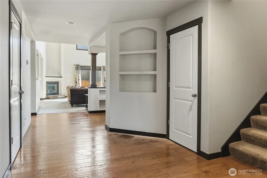 301 Barry Loop Mount Vernon WA 98274