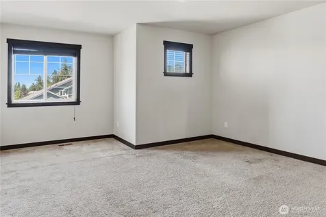 301 Barry Loop Mount Vernon WA 98274