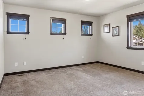 301 Barry Loop Mount Vernon WA 98274