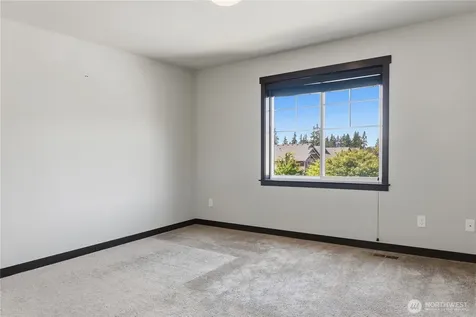 301 Barry Loop Mount Vernon WA 98274