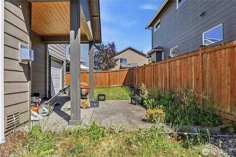 301 Barry Loop Mount Vernon WA 98274