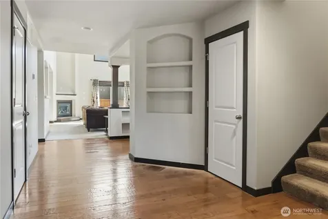 301 Barry Loop Mount Vernon WA 98274