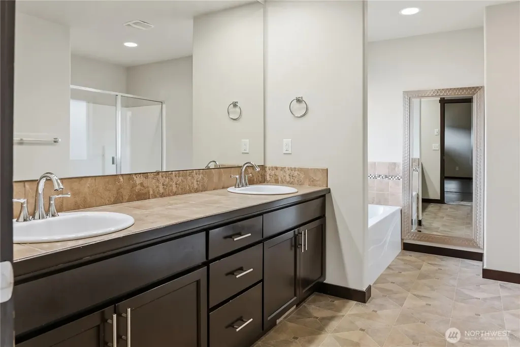 310 Leann Street Mount Vernon WA 98274