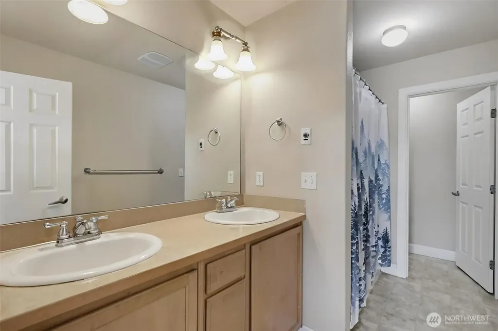 5210 35th St E Fife WA 98424